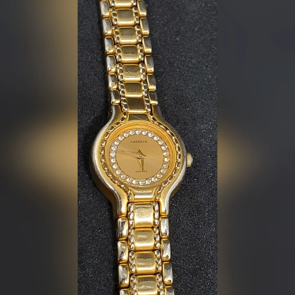 VINTAGE SEIKO LASALLE 18K GOLD PLATED WOMEN'S WATCH WITH SWAROVSKI CRYSTALS